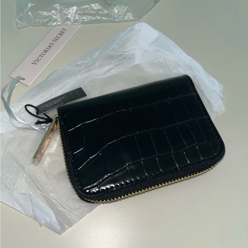 Victoria's Secret Tan Croc-Embossed Card Holder
